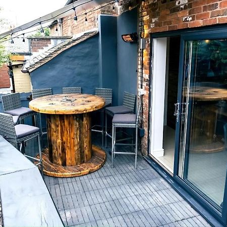 4 Bedroom - Sleep 9 Home In Cheadle Staffordshire - Alton Towers Polar Express Dimmingsdale Peak District Trentham Gardens Water World Buitenkant foto